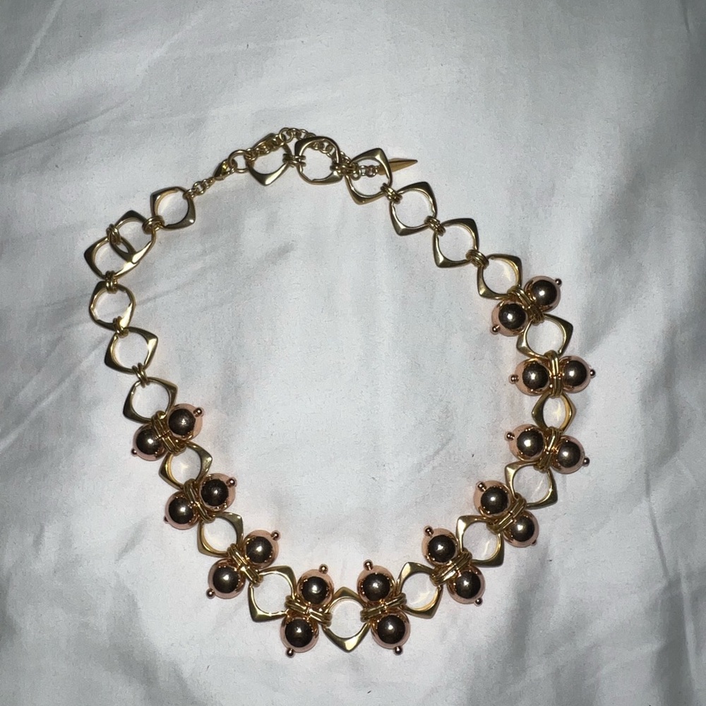 Woman’s necklace